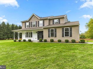 359 Woodcrest Rd, West Grove, PA 19390