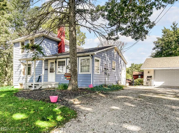 521 Cottage Grove St, Lowell, IN 46356