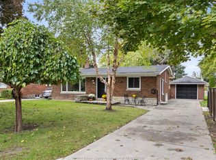 1109 Parkview Ave, Windsor, ON N8S 2X8