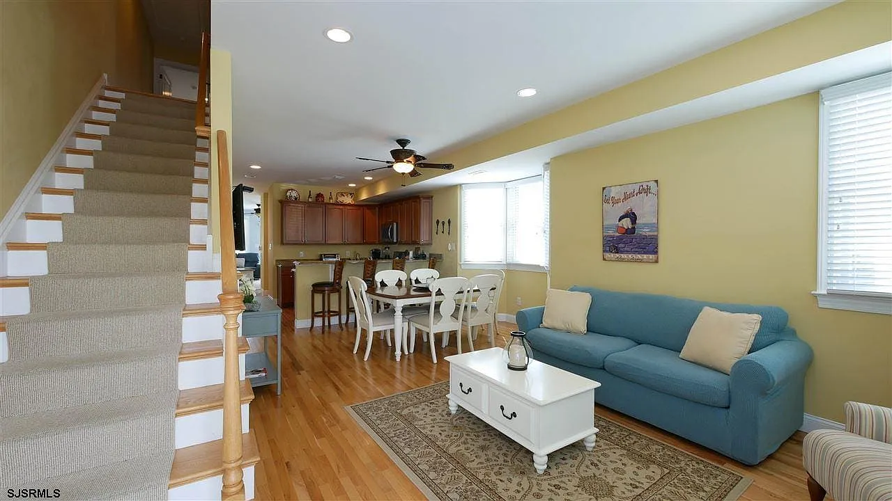 3 bed, 2.5 bath, $7,500 — Photo 4