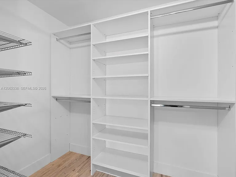 92 SW 3rd St #704 — Photo 37