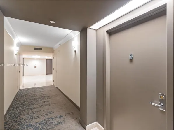 3400 NE 192nd St APT 303, Aventura, FL 33180