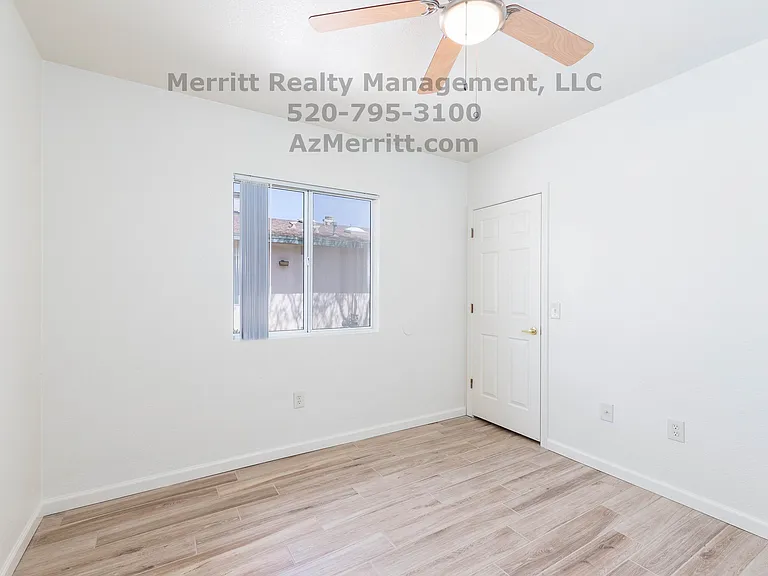 1204 N Winstel Blvd #8 — Photo 19