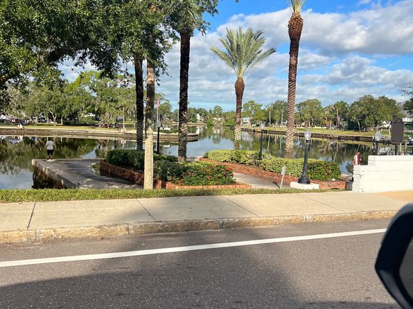 408 Bayou Village Dr