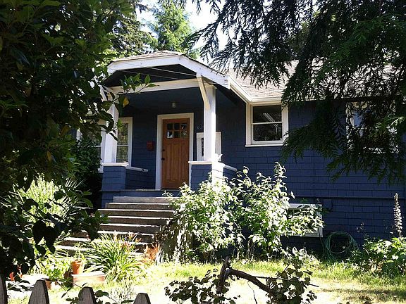 2nd image of 1049 NE 92nd St