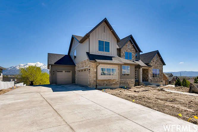 1st image of 1133 W Thursby Ct #127