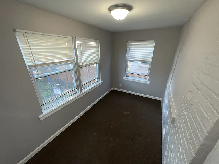 7525 S Green St #1 — Photo 14