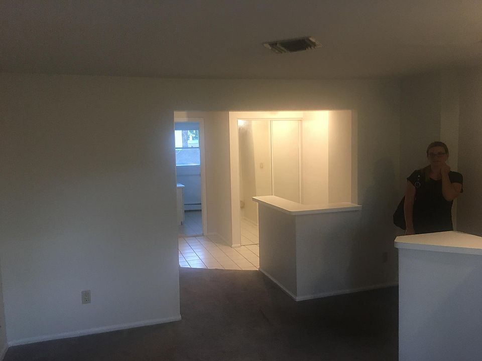 1st image of 36 Birch Dr