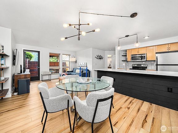 2nd image of 827 Hiawatha Place S #204