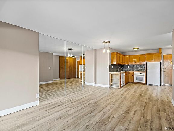 5th image of 1121 Albion Street #305