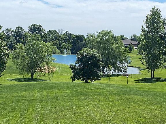 4th image of 370 Nevin Ln