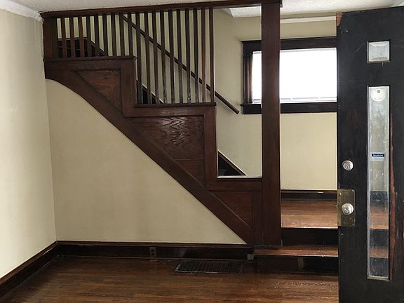 4th image of 4020 S Benton Ave