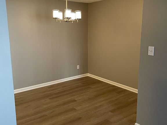 4th image of 770 W Ferry St #13A