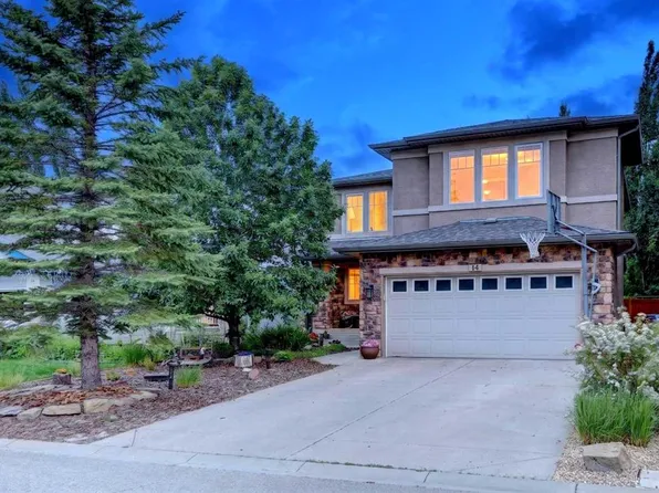 14 S Evergreen Cmn SW, Calgary, AB T2Y 4N8