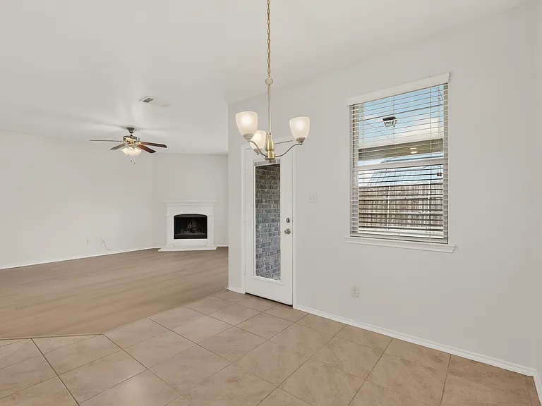 781 Lancashire Ln — Photo 19