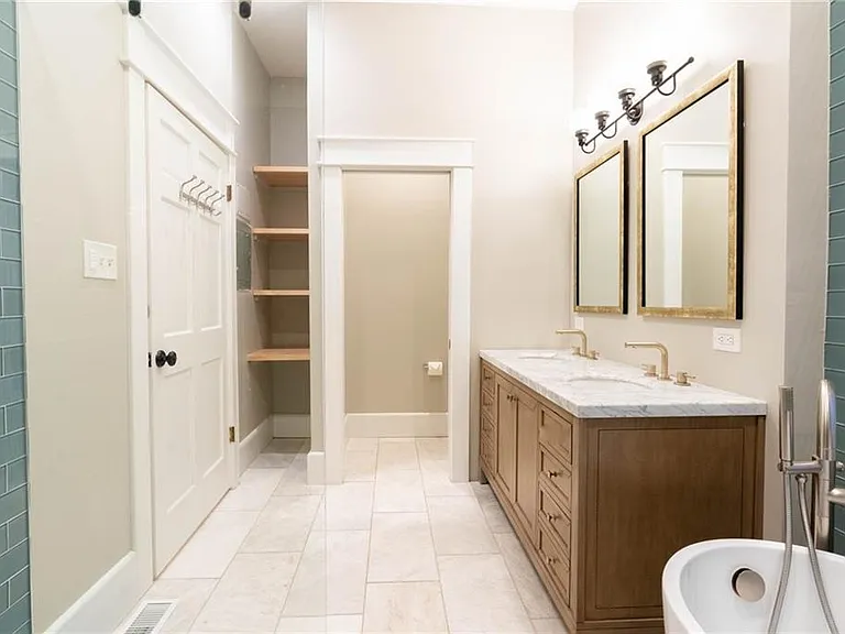 311 Josephine St NE — Photo 23