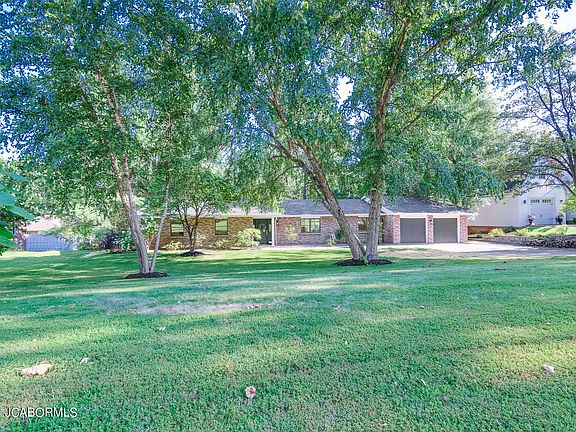 3rd image of 2605 Huntleigh Pl