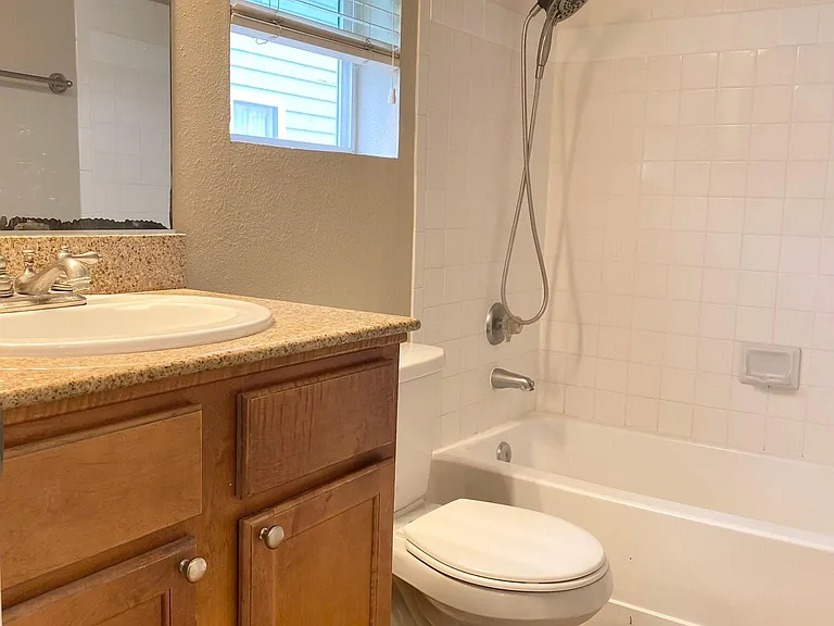 41 Grandview St #109 — Photo 16