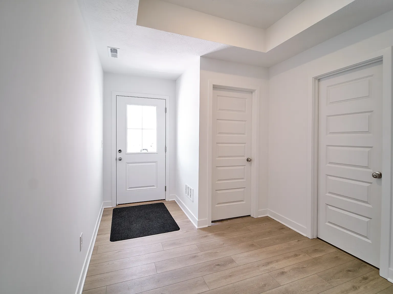 3 bed, 1530 sqft, $1,800 — Photo 2