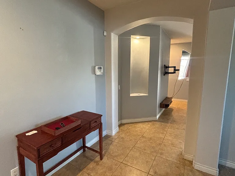 595 Vista Bonita Dr — Photo 3