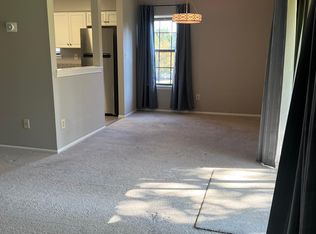 210 Wyndham Pl, Robbinsville, NJ 08691