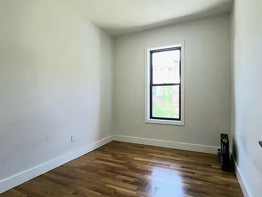 Rented by Oxford Property Group | media 7