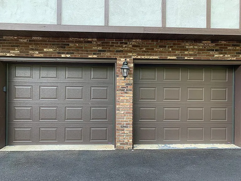 126 Hawthorne Ave — Photo 3