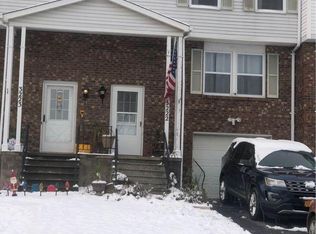 3222 Sherwood Dr, Walworth, NY 14568