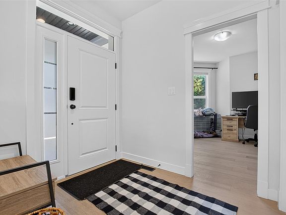 4th image of 3205 Gibbins Rd #37