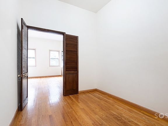 4th image of 692 Humboldt St #2