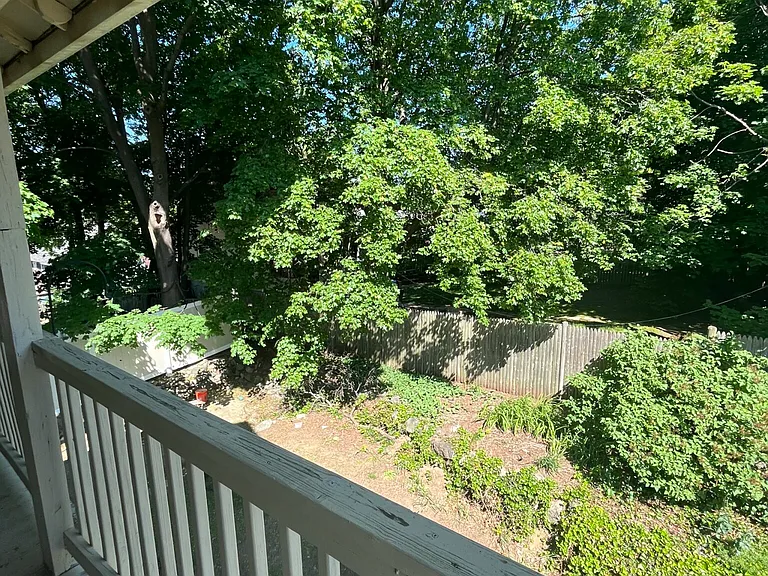 Hume Ave — Photo 23