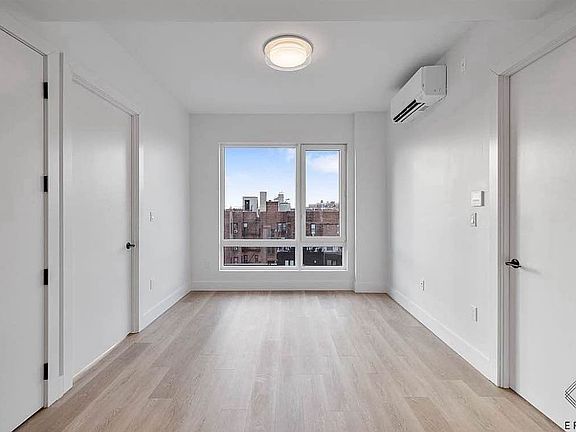 5th image of 80 Linden Blvd #4L
