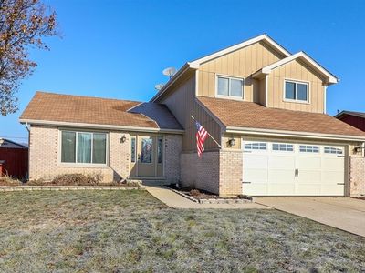 707 Roof Ave, Romeoville, IL, 60446