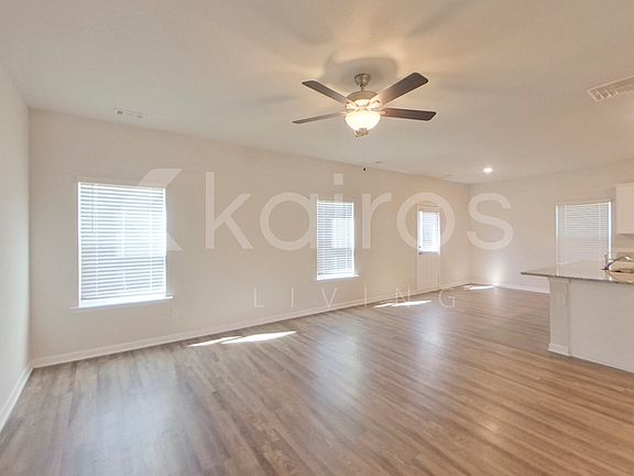 2nd image of 3564 Bridgewood Dr