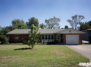 1011 Roberta Dr, Marion, IL 62959