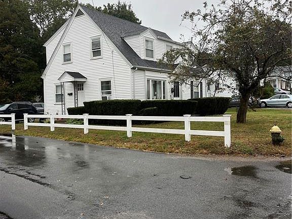 2nd image of 46 Lyman Ave