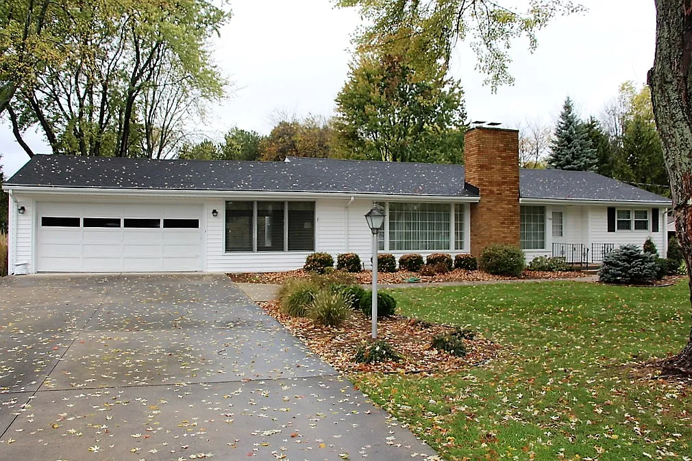 1145 Orchard Rd photo 1