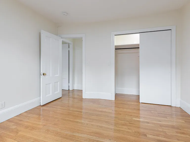 16 Yarmouth St #2 — Photo 10