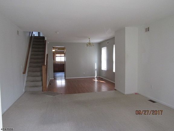 3rd image of 321 Lincoln St