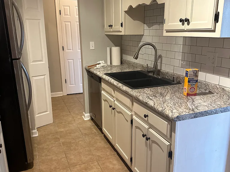 2817 McDonald Ct SW — Photo 3