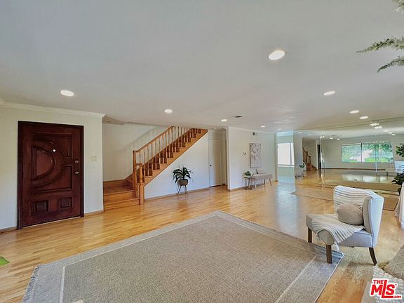 2nd image of 4257 Laurel Canyon Blvd APT 4