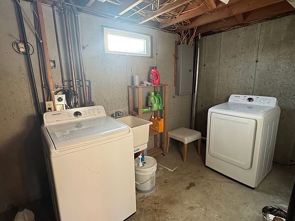 4th image of 15117 E Mission Ave