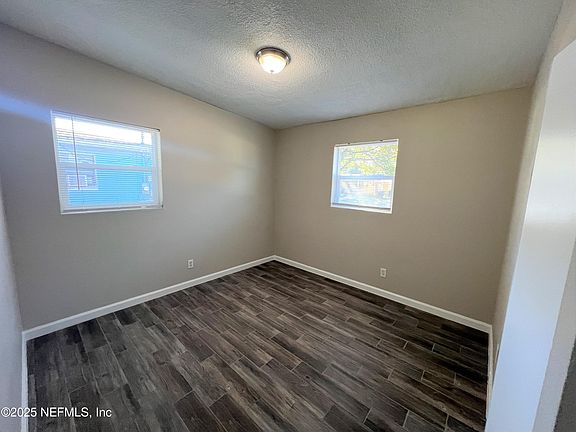 5th image of 8931 Devonshire Blvd #8931