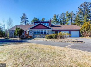 1350 Zipp Rd, Pennsburg, PA 18073