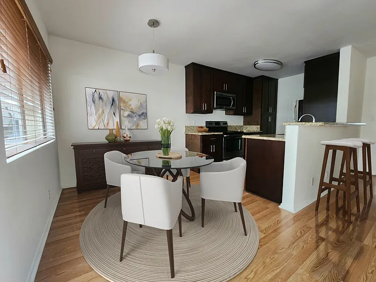 1850 Greenfield Ave #12 — Photo 5
