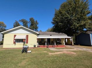 541 Lynmore Cir, Macon, GA 31206
