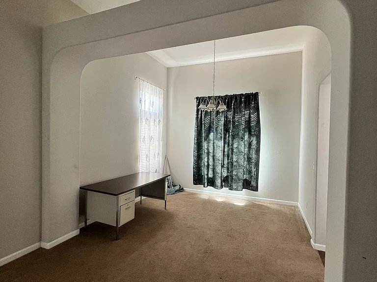1744 Newark Ln — Photo 8