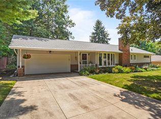 321 Ormsby Rd, Akron, OH 44333