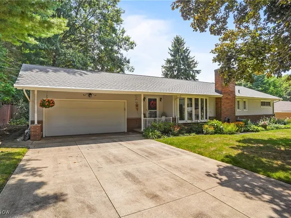 321 Ormsby Rd, Akron, OH 44333