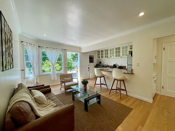4th image of 1111 21st St #3